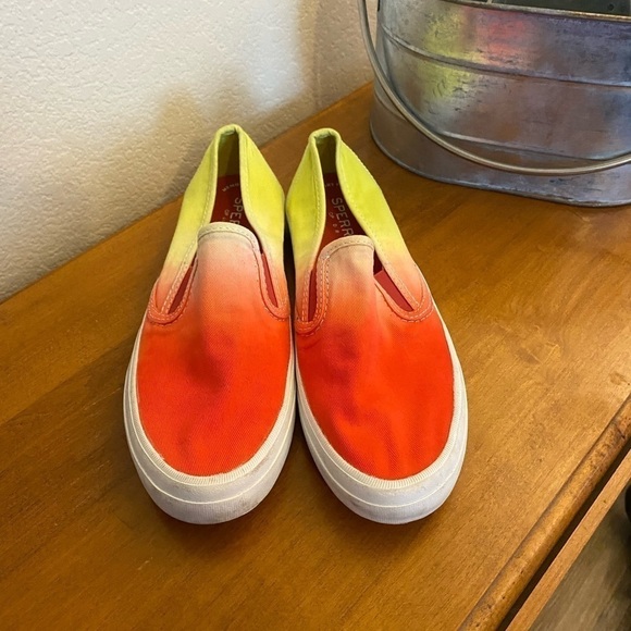 Sperry ladies tie dye dip seaside slip ons 7.5 - Picture 2 of 8
